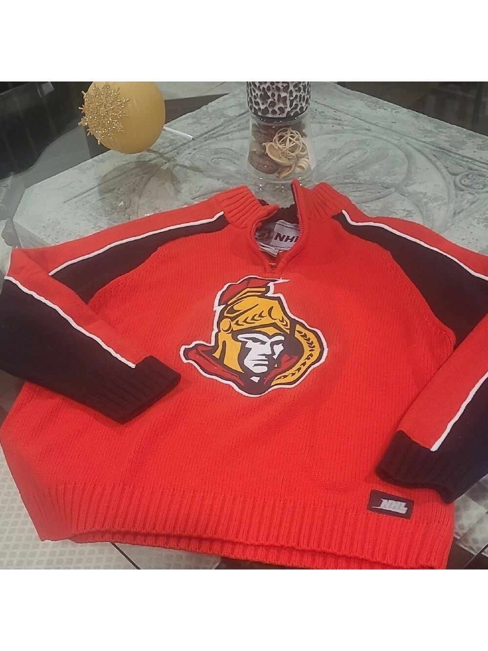 NHL  men's  Red and Black knit Ottawa Senators Sweater Large like new
